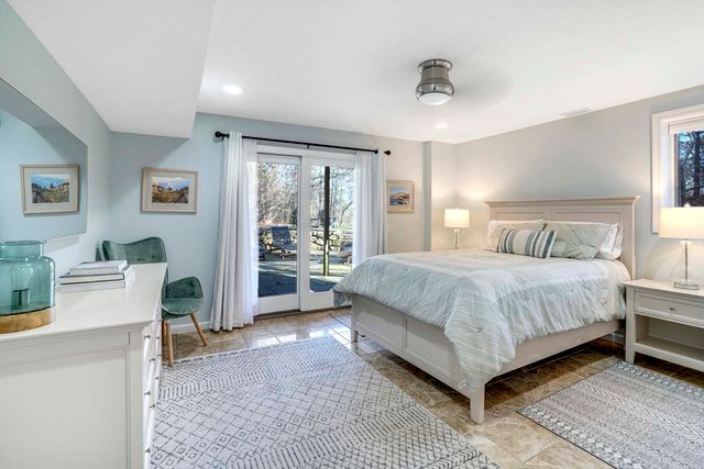 3 Hidden Cove Rd, Oak Bluffs, MA 02557