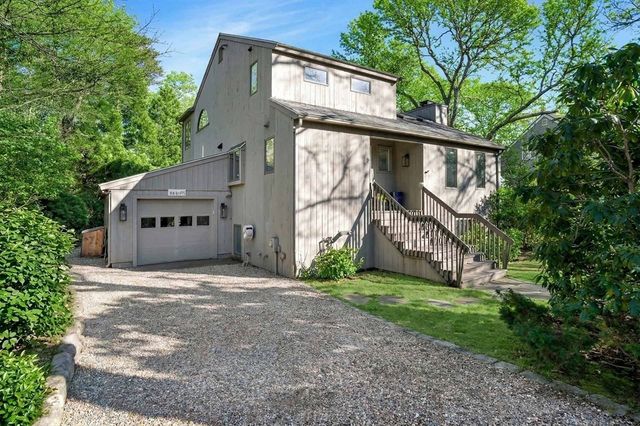3 Hidden Cove Rd, Oak Bluffs, MA 02557