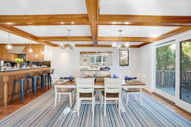 3 Hidden Cove Rd, Oak Bluffs, MA 02557