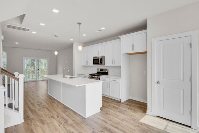 412 Caledon Court, Johns Island, SC 29455