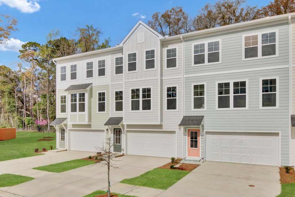 Image 1 of property listing at 412 Caledon Court, Johns Island, SC 29455