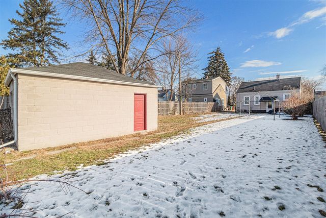 23135 Melrose Avenue, Eastpointe, MI 48021