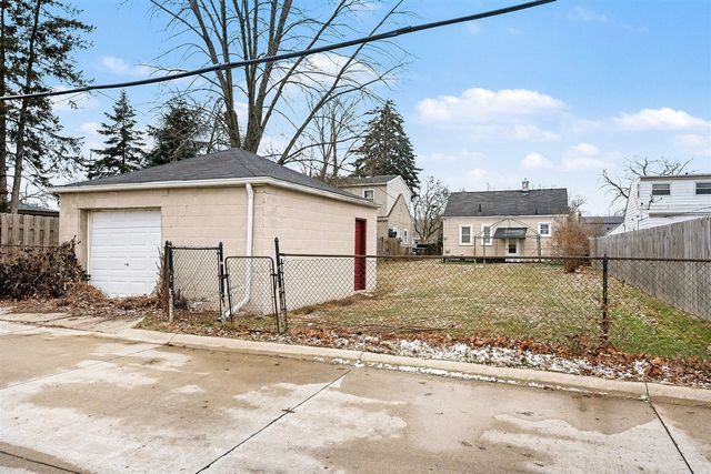 23135 Melrose Avenue, Eastpointe, MI 48021