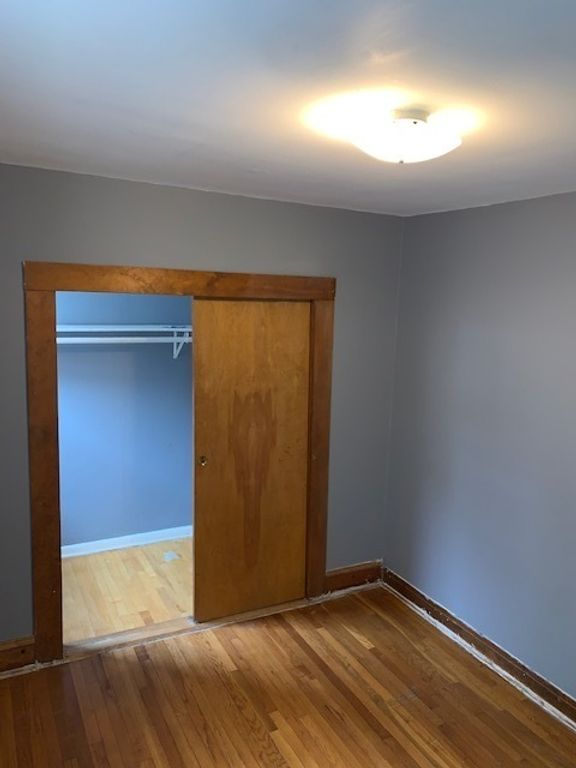 Image 27 of property listing at 2044 W Birchwood Avenue, Chicago, IL 60645