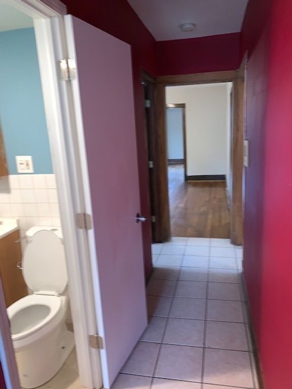 Image 30 of property listing at 2044 W Birchwood Avenue, Chicago, IL 60645
