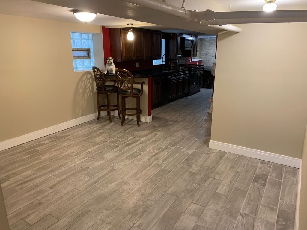 Image 35 of property listing at 2044 W Birchwood Avenue, Chicago, IL 60645