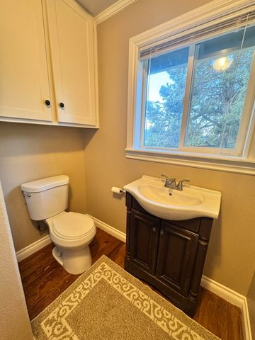 24713 Kootenai Street, Chiloquin, OR 97624