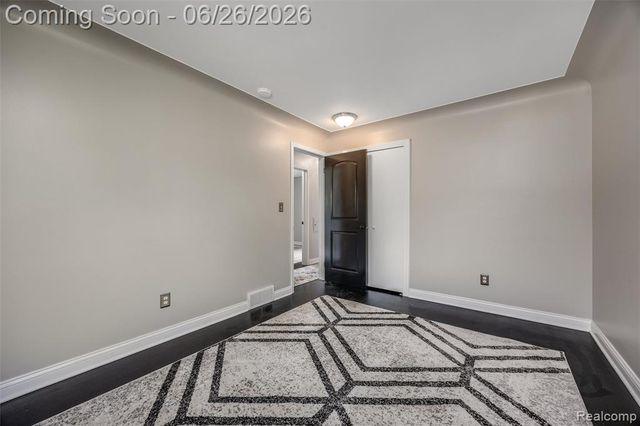 174 Pleasant Lake Drive, Waterford, MI 48327