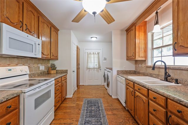 626 Epps Road, Palmer, TX 75152