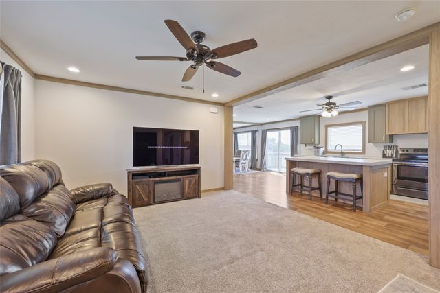 626 Epps Road, Palmer, TX 75152
