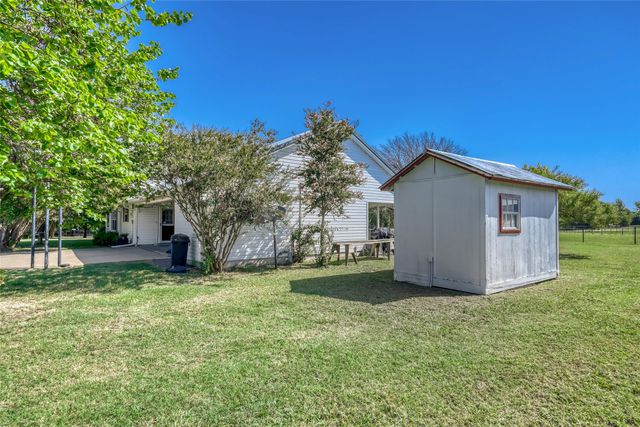 626 Epps Road, Palmer, TX 75152