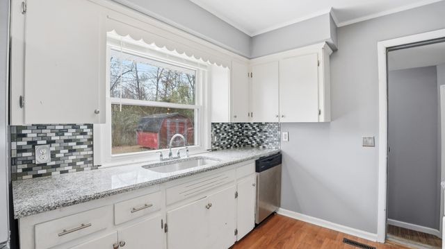 420 Oakwood Rd, Tullahoma, TN 37388