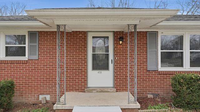 420 Oakwood Rd, Tullahoma, TN 37388
