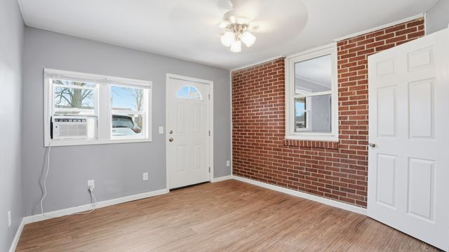 420 Oakwood Rd, Tullahoma, TN 37388