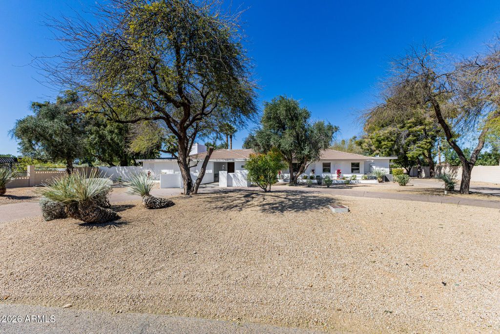 11832 N OAKHURST Way, Scottsdale, AZ 85254 — exterior