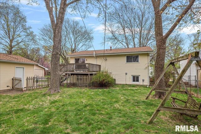 529 WOODLAND Drive, Chatham, IL 62629