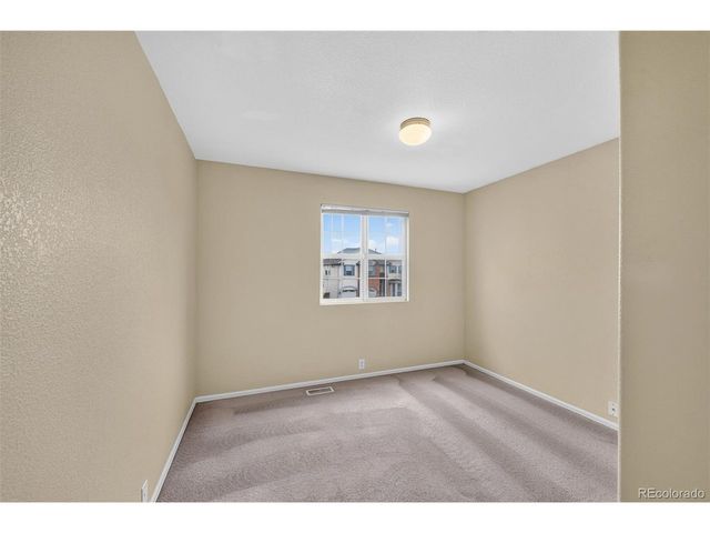 5933 E 113th Ave, Thornton, CO 80233
