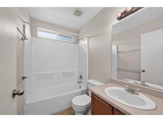 5933 E 113th Ave, Thornton, CO 80233