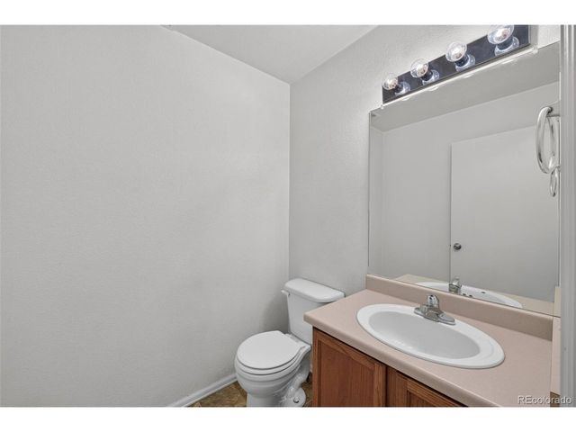 5933 E 113th Ave, Thornton, CO 80233
