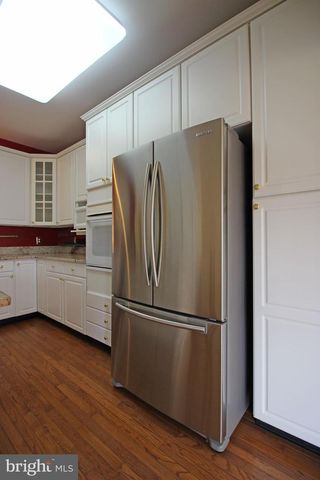 11799 VALLEY RIDGE CIR, Fairfax, VA 22033