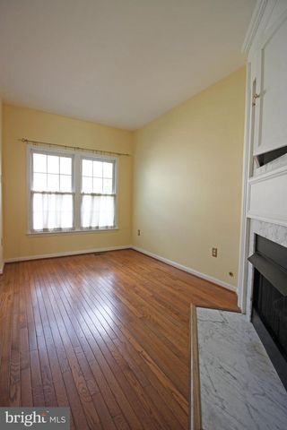 11799 VALLEY RIDGE CIR, Fairfax, VA 22033
