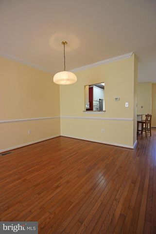 11799 VALLEY RIDGE CIR, Fairfax, VA 22033