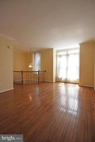 11799 VALLEY RIDGE CIR, Fairfax, VA 22033