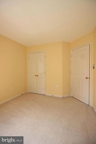 11799 VALLEY RIDGE CIR, Fairfax, VA 22033