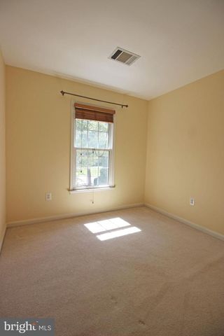 11799 VALLEY RIDGE CIR, Fairfax, VA 22033