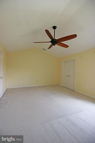 11799 VALLEY RIDGE CIR, Fairfax, VA 22033