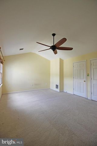 11799 VALLEY RIDGE CIR, Fairfax, VA 22033