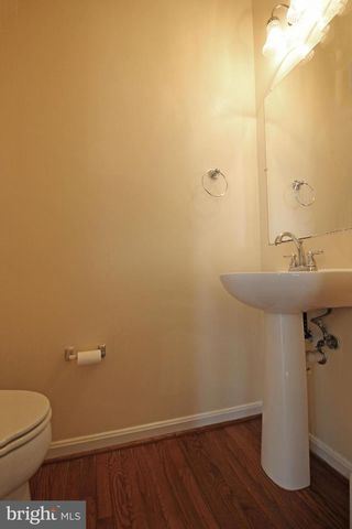 11799 VALLEY RIDGE CIR, Fairfax, VA 22033