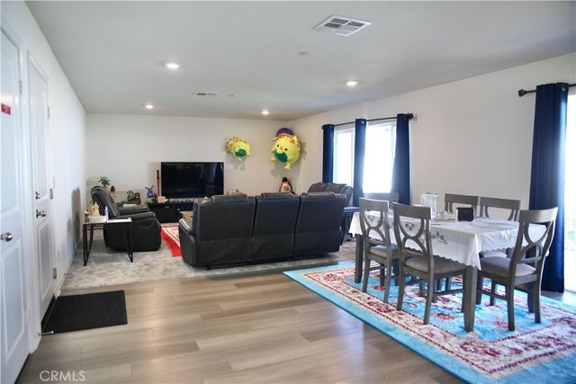 1948 Earp, Hemet, CA 92545