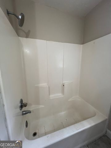 1047 Chestnut Oak Court NE, Conyers, GA 30012