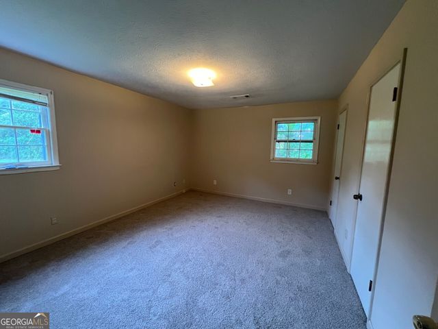 1047 Chestnut Oak Court NE, Conyers, GA 30012