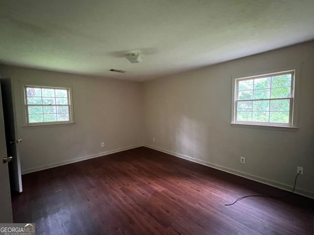 1047 Chestnut Oak Court NE, Conyers, GA 30012