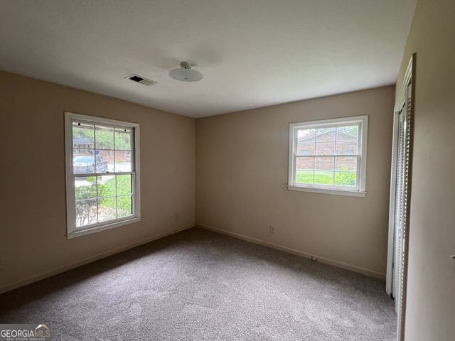 1047 Chestnut Oak Court NE, Conyers, GA 30012