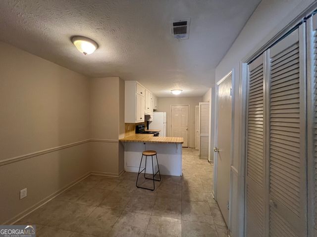 1047 Chestnut Oak Court NE, Conyers, GA 30012