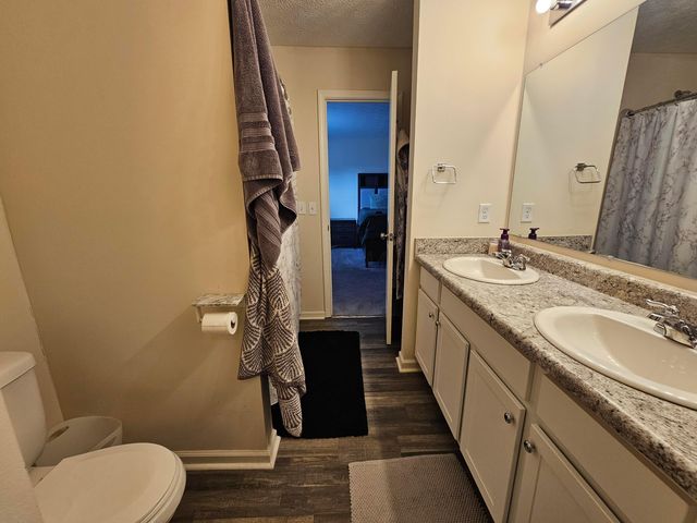 30 Waterman Avenue, Commercial Point, OH 43116