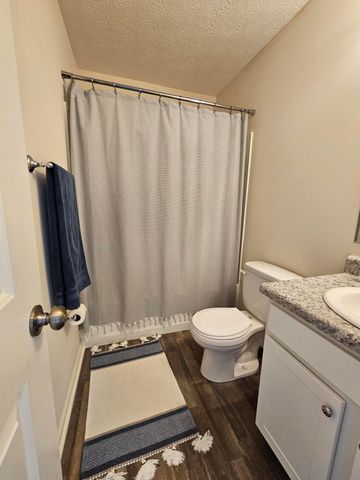 30 Waterman Avenue, Commercial Point, OH 43116
