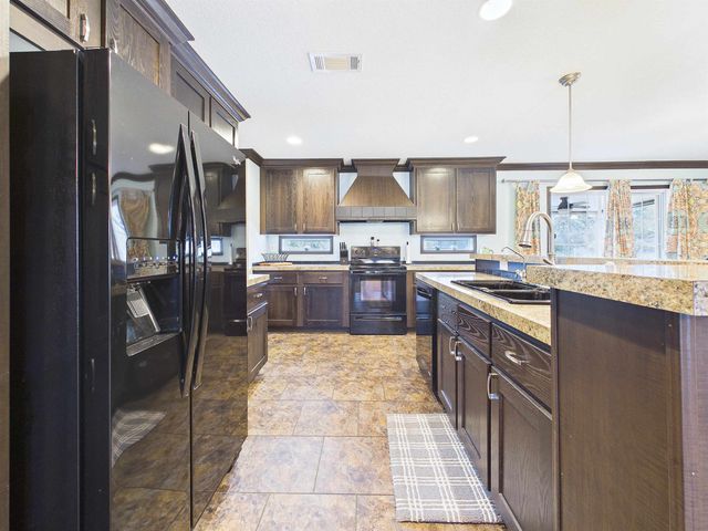 2775 Ocean Pond Drive, Perry, FL 32348