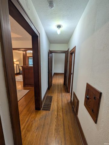 1310 Woodward Avenue, Elkhart, IN 46514