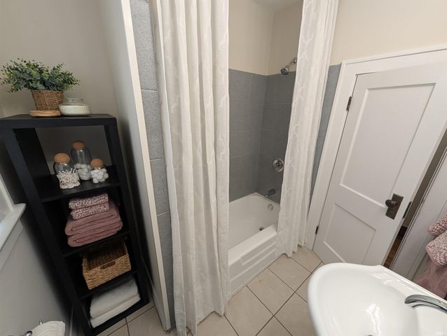 1310 Woodward Avenue, Elkhart, IN 46514