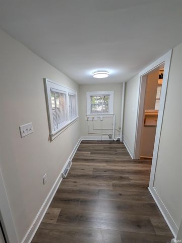 1310 Woodward Avenue, Elkhart, IN 46514