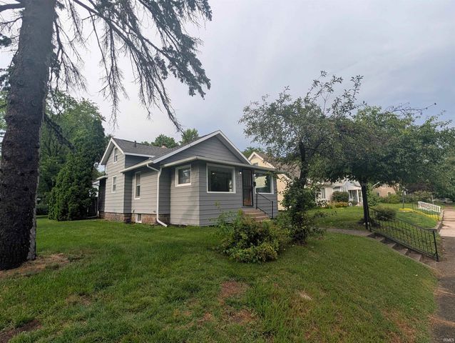 1310 Woodward Avenue, Elkhart, IN 46514