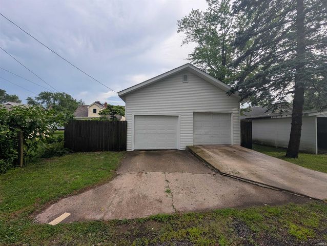 1310 Woodward Avenue, Elkhart, IN 46514