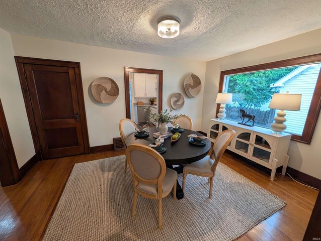 1310 Woodward Avenue, Elkhart, IN 46514