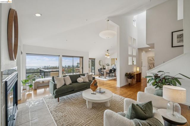 6051 Westover Dr, Oakland, CA 94611