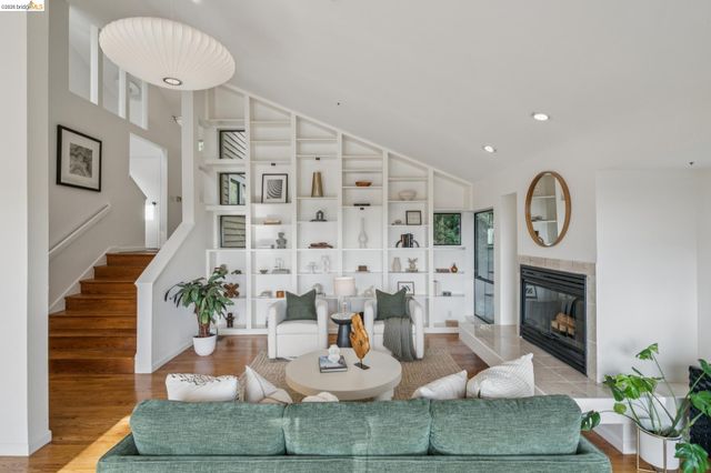 6051 Westover Dr, Oakland, CA 94611