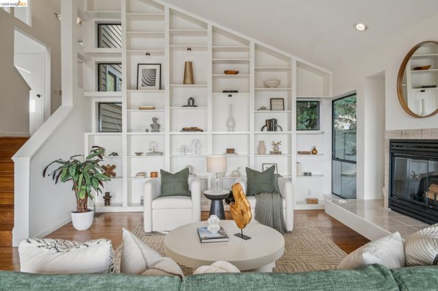 6051 Westover Dr, Oakland, CA 94611